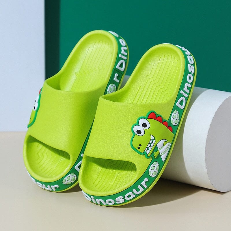 Chinelo Infantil Anti-Derrapante Crocks Dino + Brinde - Site Oficial De Vendas Chinelo Infantil Anti-Derrapante Crocks Dino 001 Pandariaimports Verde 22-23 / 2 á 3 anos / 15cm 